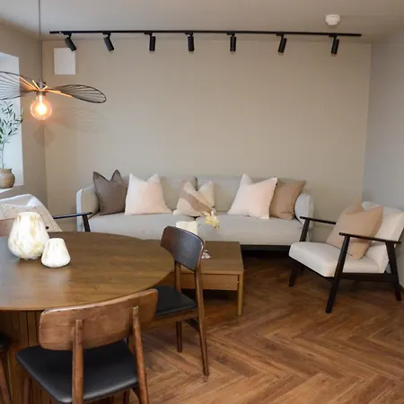 Appartement Istay - Parkgata 40 *